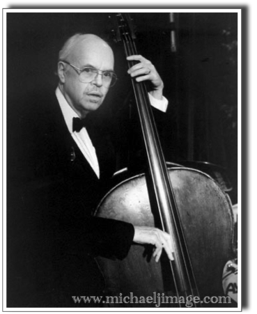 bass-man
-&rdquo;back to basics&rdquo; concert 2001 -